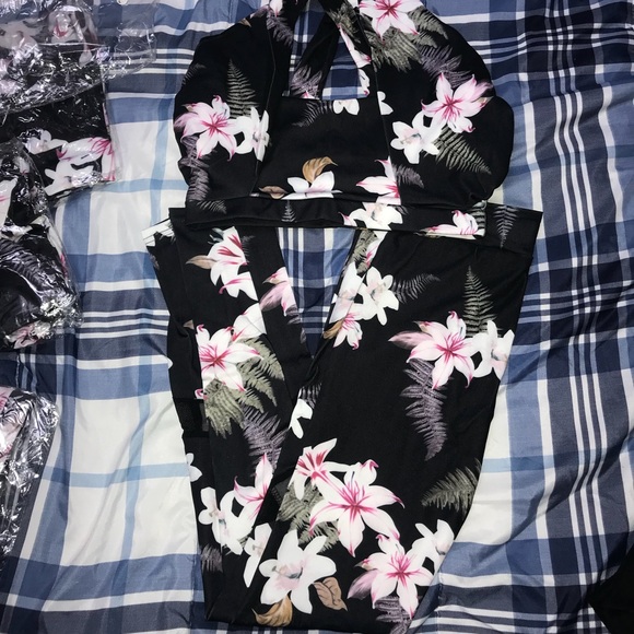 Last one!✨🌺 Floral leggings and sports bra set - Picture 7 of 8